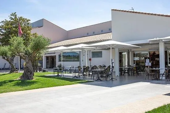 شقة Golf Cyprien Ground Floor 2 Bedrooms With Terrace