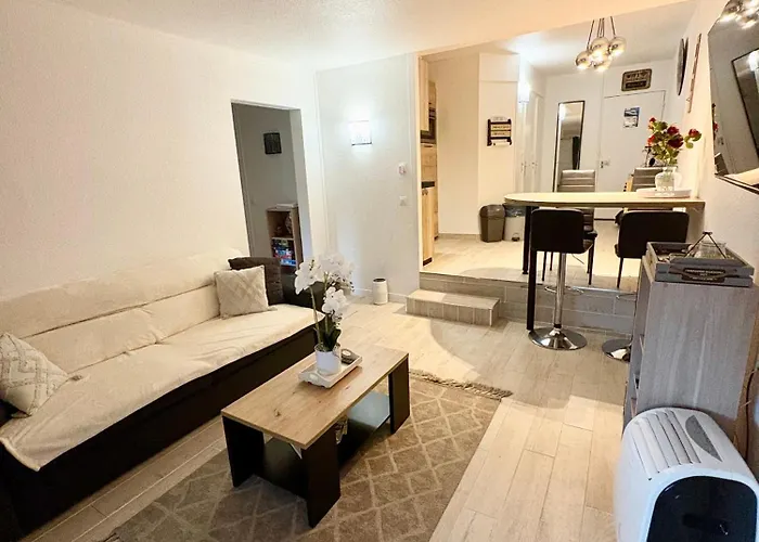 شقة Golf Cyprien Ground Floor 2 Bedrooms With Terrace سان سيبريان