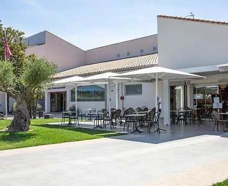 Lägenhet Golf Cyprien Ground Floor 2 Bedrooms With Terrace